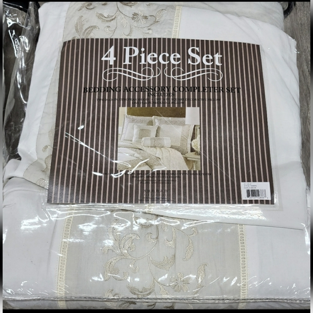 Kohl’s 4 Piece Bedding Accessory Completer Set nwt